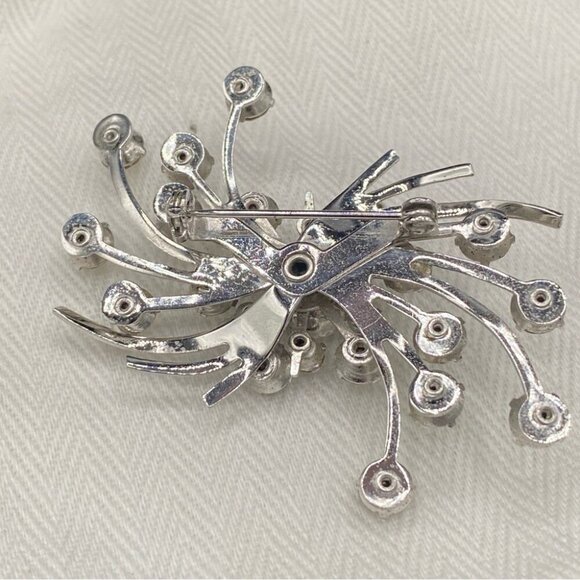 Emmons 'Fiery Ice' Sparkly Starburst Spray Brooch with Clear Rhinestones 2.5in - Picture 8 of 9